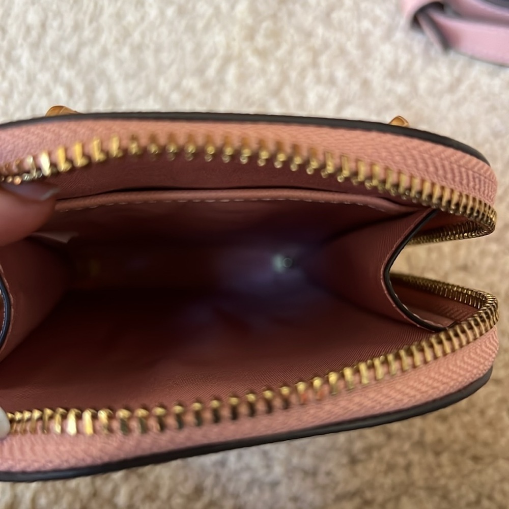 Tory Burch Emerson phone crossbody light meadow sweet in pink quartz . - Picture 5 of 9